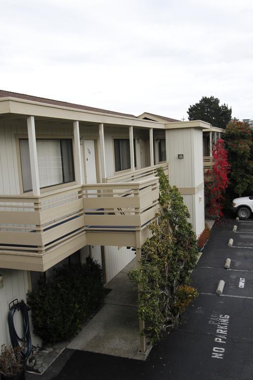 Monterey Fireside Lodge Exterior photo